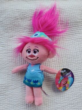 DreamWorks Trolls World Tour Poppy Plush - Bright Pink Hair, Blue Dress